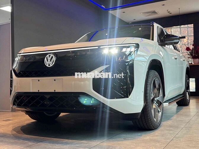Volkswagen Teramont Pro SUV Trắng Pure Đức