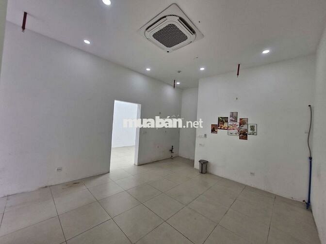 Bán shophouse cực đẹp tại Legacy Central với hơn 1800 căn hộ đã ở kín