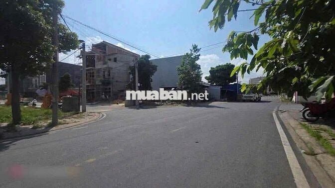 Bán Đất mặt tiền nhựa Kd giá 2ty650 ngay Visip 1