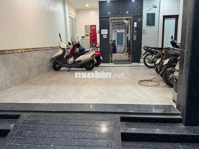 Cho thuê mặt sàn 80m2 phố Vạn Bảo 9tr/thang