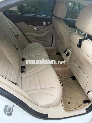 Mercedes-Benz C200 Exclusive 2021 Trắng 30.000 km