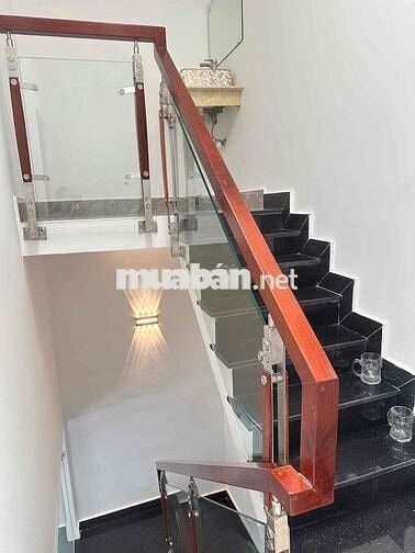 CẦN BÁN CĂN NHÀ TỰ TAY THIẾT KẾ, VÌ LÍ DO ĐI NƯỚC NGOÀI, NHÀ MỚI ĐẸP.
