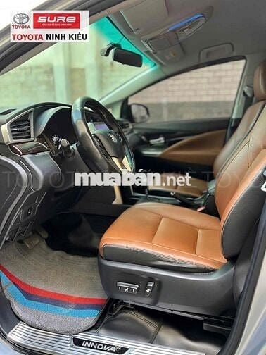 Toyota Innova 2.0V 2017 Bạc 37.000km