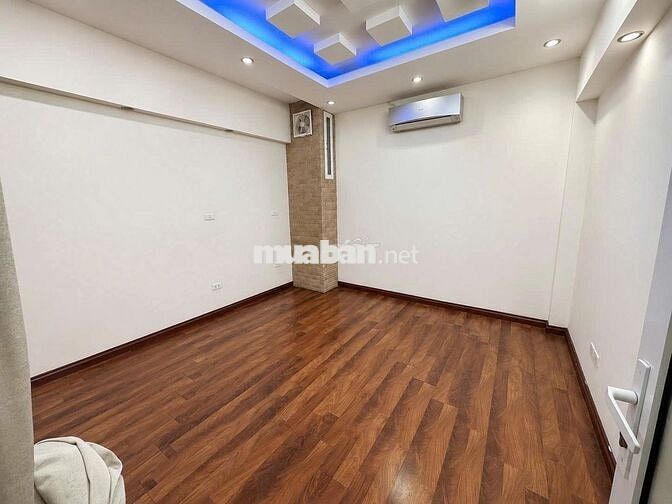 Cho thuê nhà 6 tầng ngõ 86 Duy Tân Giá 25tr/tháng