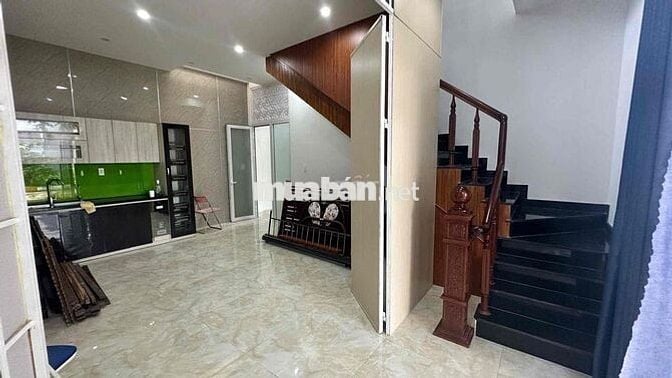 Cho thuê nhà 3 tầng khu Nam Hoà Xuân - đường Hói Kiểng 12 - Giá: 15tr
