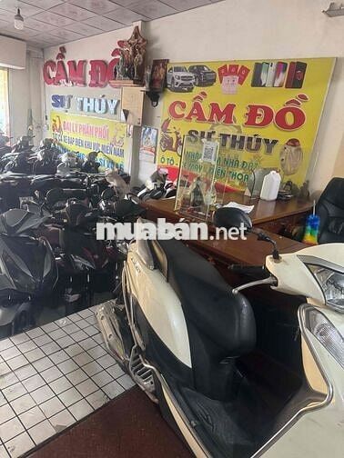 Honda Lead Trắng