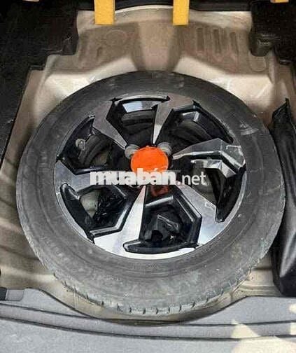 Toyota Vios E 2024 Vàng cát