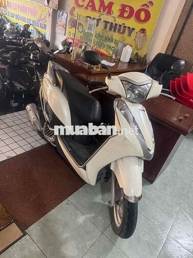 Honda Lead Trắng