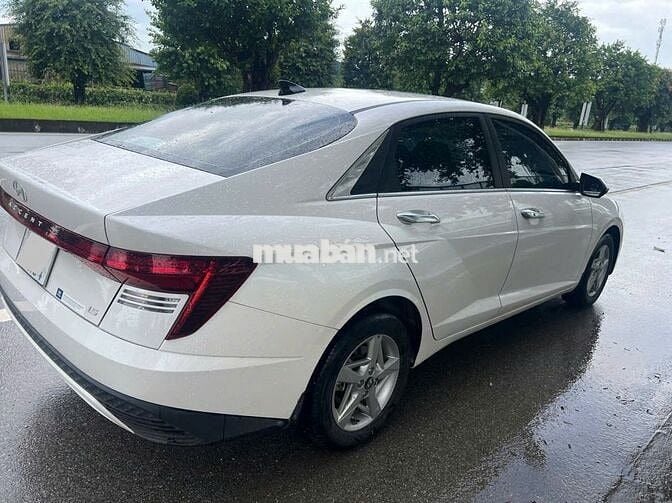 Hyundai Accent 1.5AT 2025 Trắng Tự động