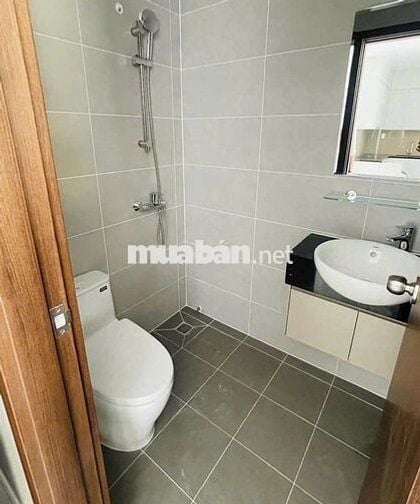 Căn 2PN ở được 4 -5 bạn chỉ khoảng 1,8 - 1,9triệu/người ngay Làng ĐHQG