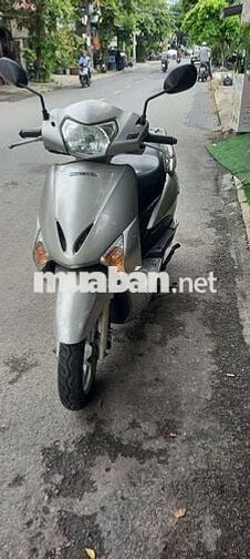 Honda Lead Bạc