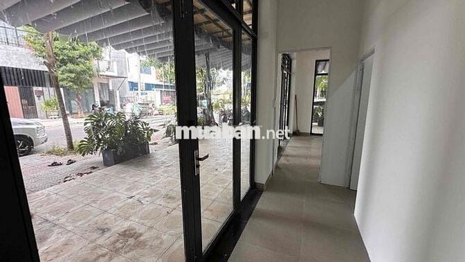 Cho thuê nhà cấp 4 MT kinh doanh Nam Hoà Xuân - đường hói kiểng 12