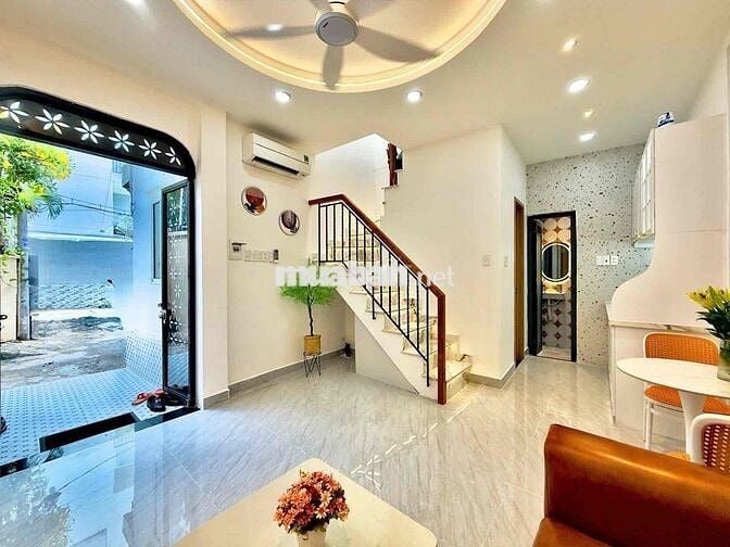 Nhỉnh 4 Tỷ - SD 60m2 - Ngang 4M - 2 Tầng - 3PN - Full Nội Thất  – HXH
