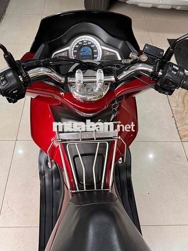 BÁN PCX ĐÈN LED CUỐI 2017 (TRÙM MỀN) MỚI 98%.BSTP.