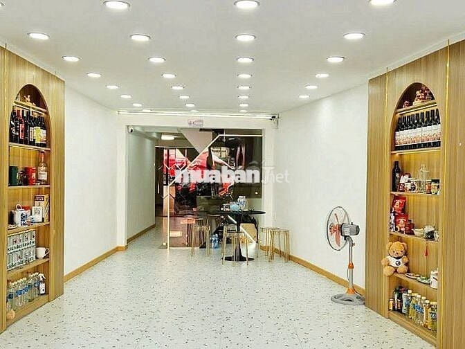 Nhà mặt tiền 3 lầu sân thượng đường Phan Văn Trị