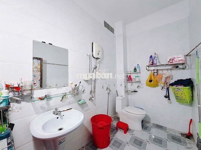 Bán nhà hẻm xe hơi Quận 7, 4.2x24m, 4 tầng, ô tô ngủ nhà, chỉ 8.x tỷ