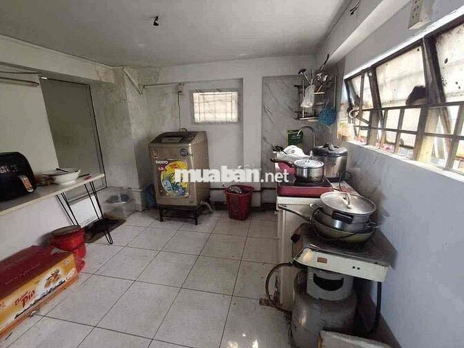 Bán nhà Phùng Văn Cung,50m2, 4 Tầng, 3PN, mặt tiền sầm uất , TL