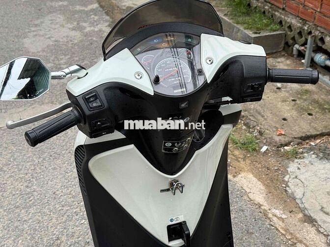 Honda SH150i Ý 2012 Trắng 23916 km