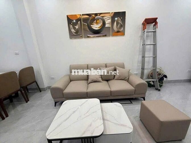 Cho thuê nhà Bồ Đề, 6 tầng, Thang Máy, ô tô đỗ, nhà mới,Full đồ ở ngay