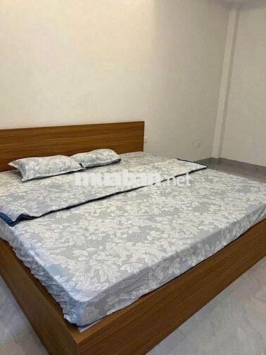 Cho thuê nhà Bồ Đề, 6 tầng, Thang Máy, ô tô đỗ, nhà mới,Full đồ ở ngay