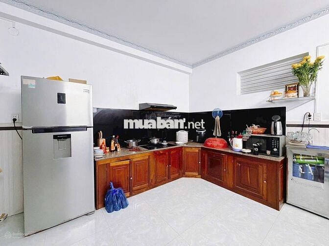 Bán nhà hẻm xe hơi Quận 7, 4.2x24m, 4 tầng, ô tô ngủ nhà, chỉ 8.x tỷ