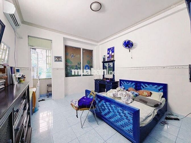 Bán nhà hẻm xe hơi Quận 7, 4.2x24m, 4 tầng, ô tô ngủ nhà, chỉ 8.x tỷ