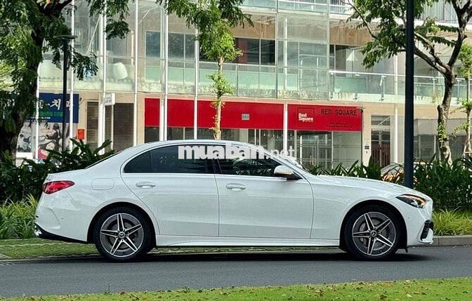 Mercedes Benz C300 AMG V1 2022 Trắng 26.000km