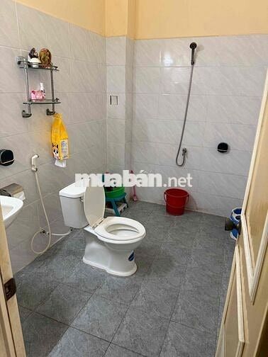 Cho MB Nguyễn Văn Công GV 4x12m 8triệu , có vỉa hè