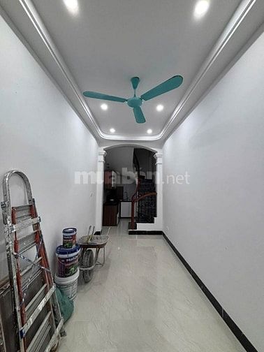 Bán nhanh nhà ngõ Tân Mai, giá 5.8 tỷ, 27m2x4T, ẢNH THẬT 