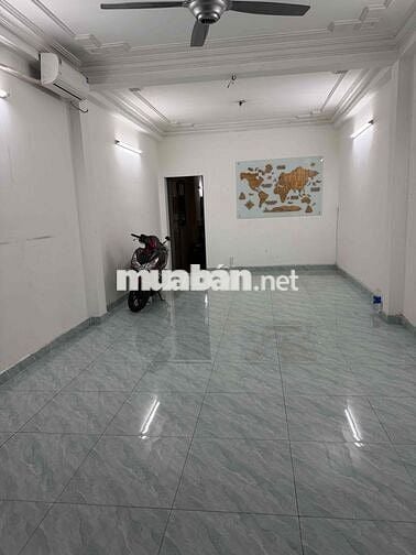 Cho MB Nguyễn Văn Công GV 4x12m 8triệu , có vỉa hè
