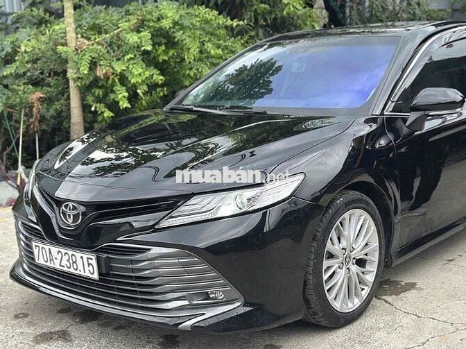 Toyota Camry 2.5Q 2019 nhập Thái Lan