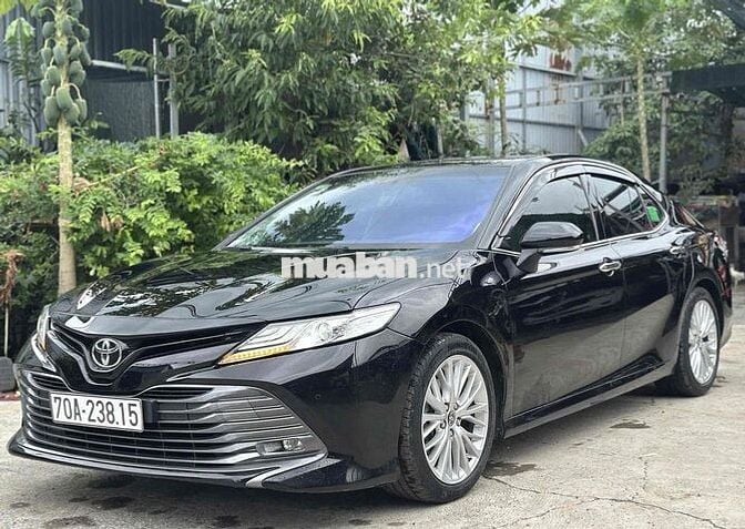 Toyota Camry 2.5Q 2019 nhập Thái Lan