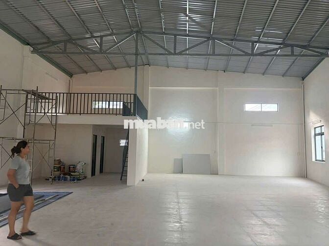 Cho thuê kho 355m2 xã Tân Hiệp