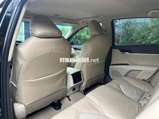 Toyota Camry 2.5Q 2019 nhập Thái Lan