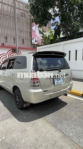Toyota Innova 8 chỗ Số sàn Xăng Vàng cát