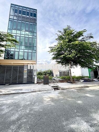 KẸT TIỀN CẦN BÁN GẤP 10x17,5m VIEW HỒ SINH THÁI GIÁ 2tỷ9 SỔ RIÊNG