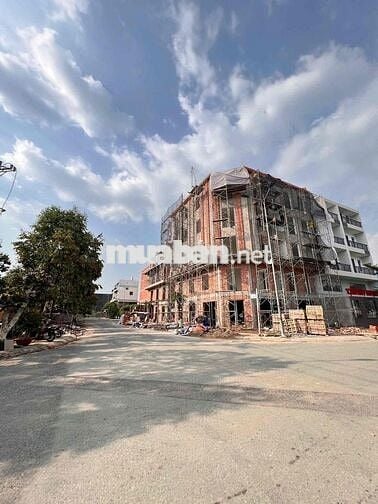 KẸT TIỀN CẦN BÁN GẤP 10x17,5m VIEW HỒ SINH THÁI GIÁ 2tỷ9 SỔ RIÊNG