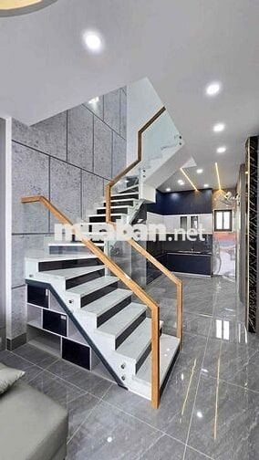 Hạ giá 200tr, cần bán nhanh nhà lầu mới xây gần KDL Bửu Long