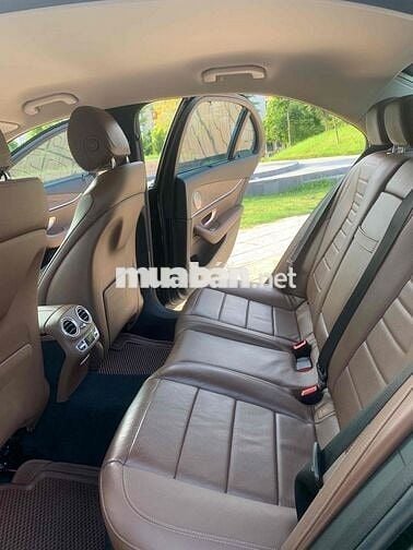 Mercedes Benz E200 2016 Đen 85000 miles sieu moi