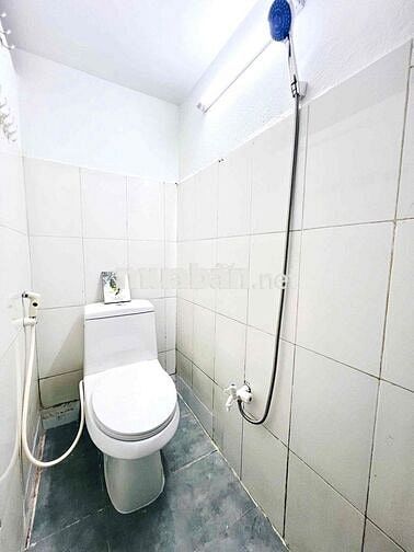 TRỌ TRỆT - GÁC CAO 2M - DẮT XE VÔ NHÀ - 2TR - GẦN HƯƠNG LỘ 2