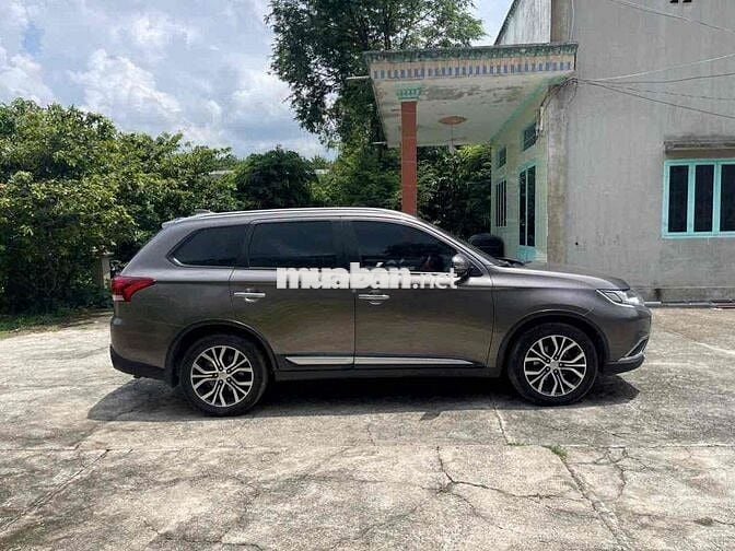 Mitsubishi Outlander 2019 Tự động Nâu