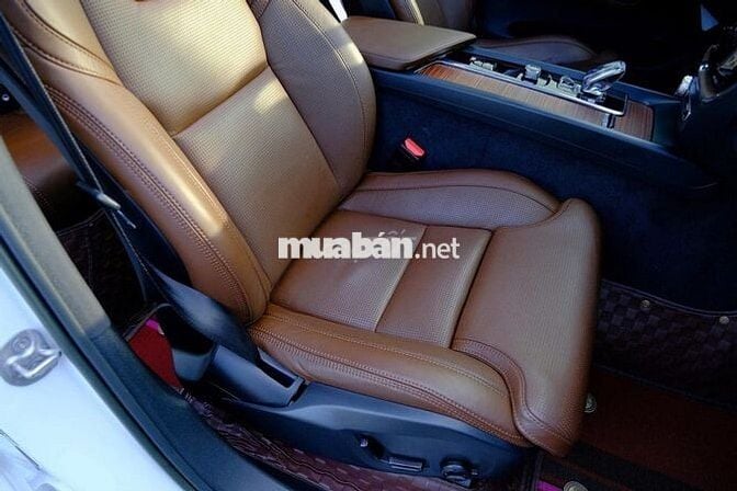 Volvo XC60 B6 Mild Hybrid 2024 Trắng