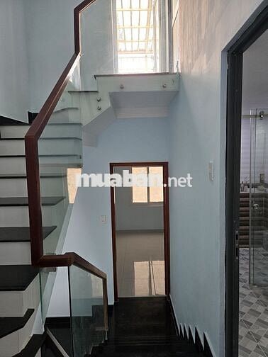 Cho thuê nhà Phố Trần Anh Riverside 1 trệt 1 lầu, mặt tiền đường chính