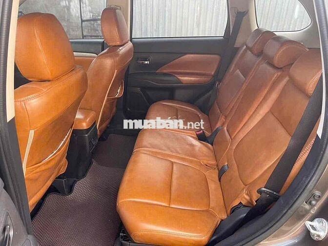 Mitsubishi Outlander 2019 Tự động Nâu