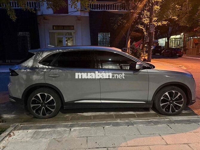 Vinfast VF8 Lux Plus 2024 Xám nóc bạc