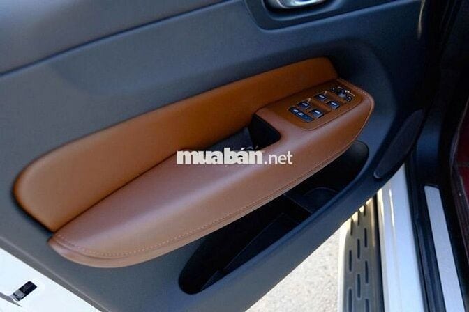 Volvo XC60 B6 Mild Hybrid 2024 Trắng