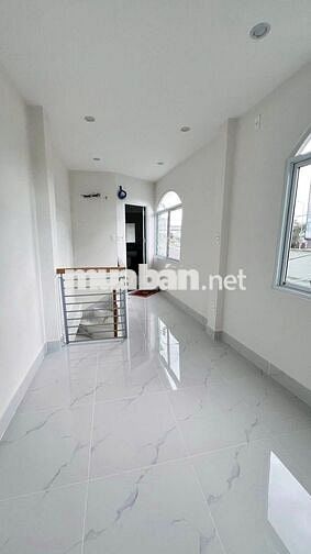 MẶT TIỀN NGUYỄN HỮU CẢNH HƠN 10M NGANG NHÀ MỚI CÓ CỬA CUỐN
