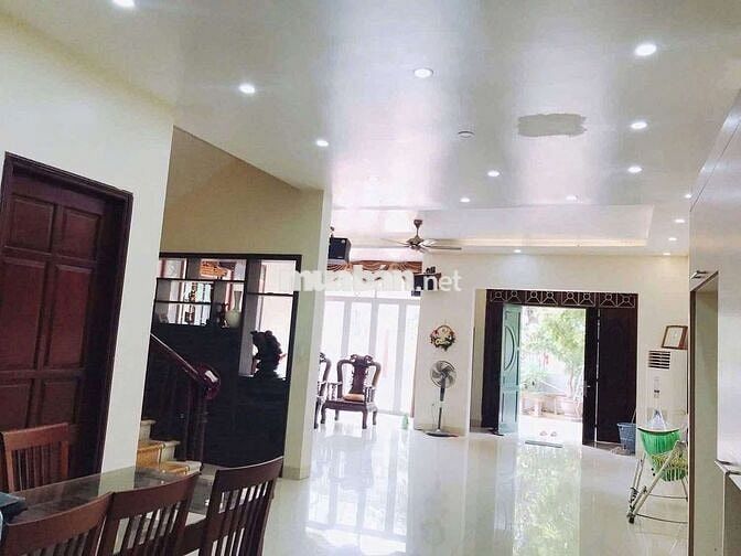 🏡 Biệt Thự Sân Vườn Tư Đình 4PN - 500m – Gần AEON – Chỉ 18 Triệu