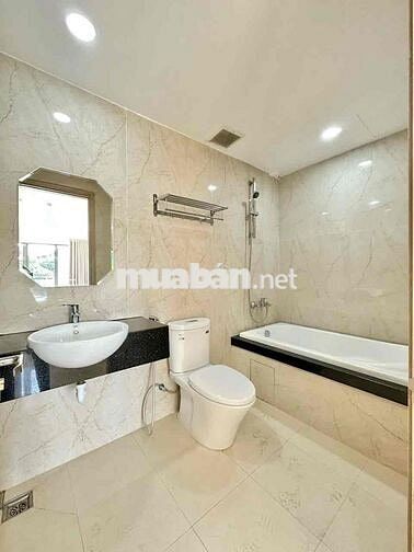 Căn hộ dịch vụ sẵn nội thất, ban công riêng siêu thoáng