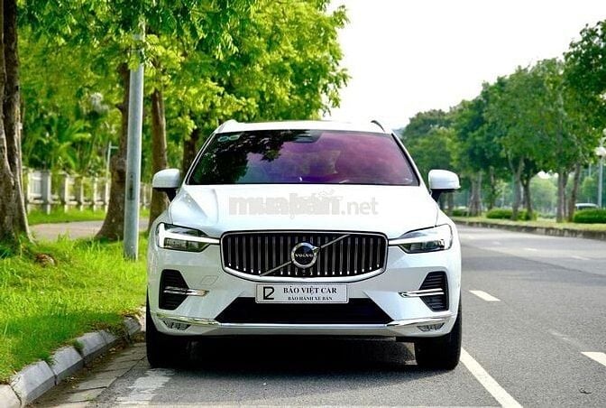 Volvo XC60 B6 Mild Hybrid 2024 Trắng